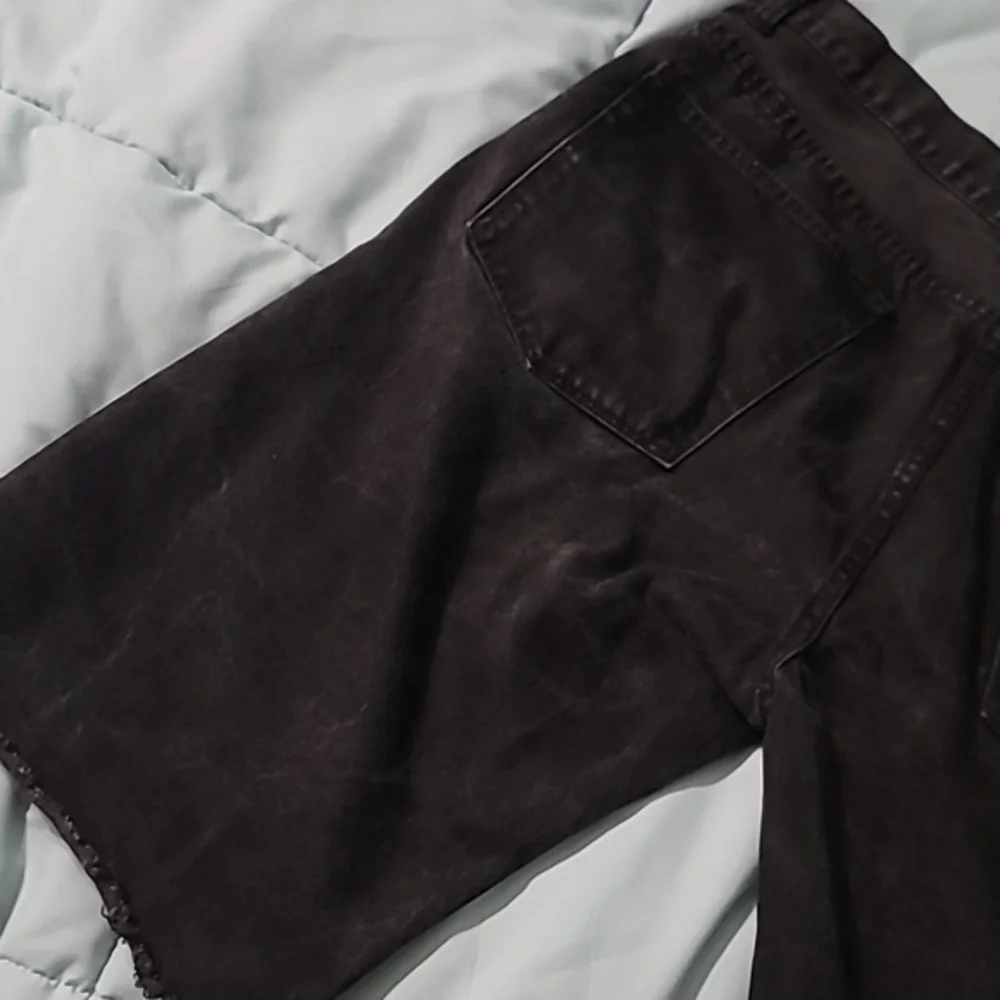 GRINDHOUSE Distressed Black Denim Cutt-off‎ Shorts Men's 38 Excellent Condition